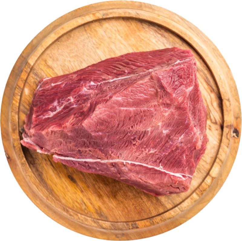 木製プレートに載せた鹿の赤身肉